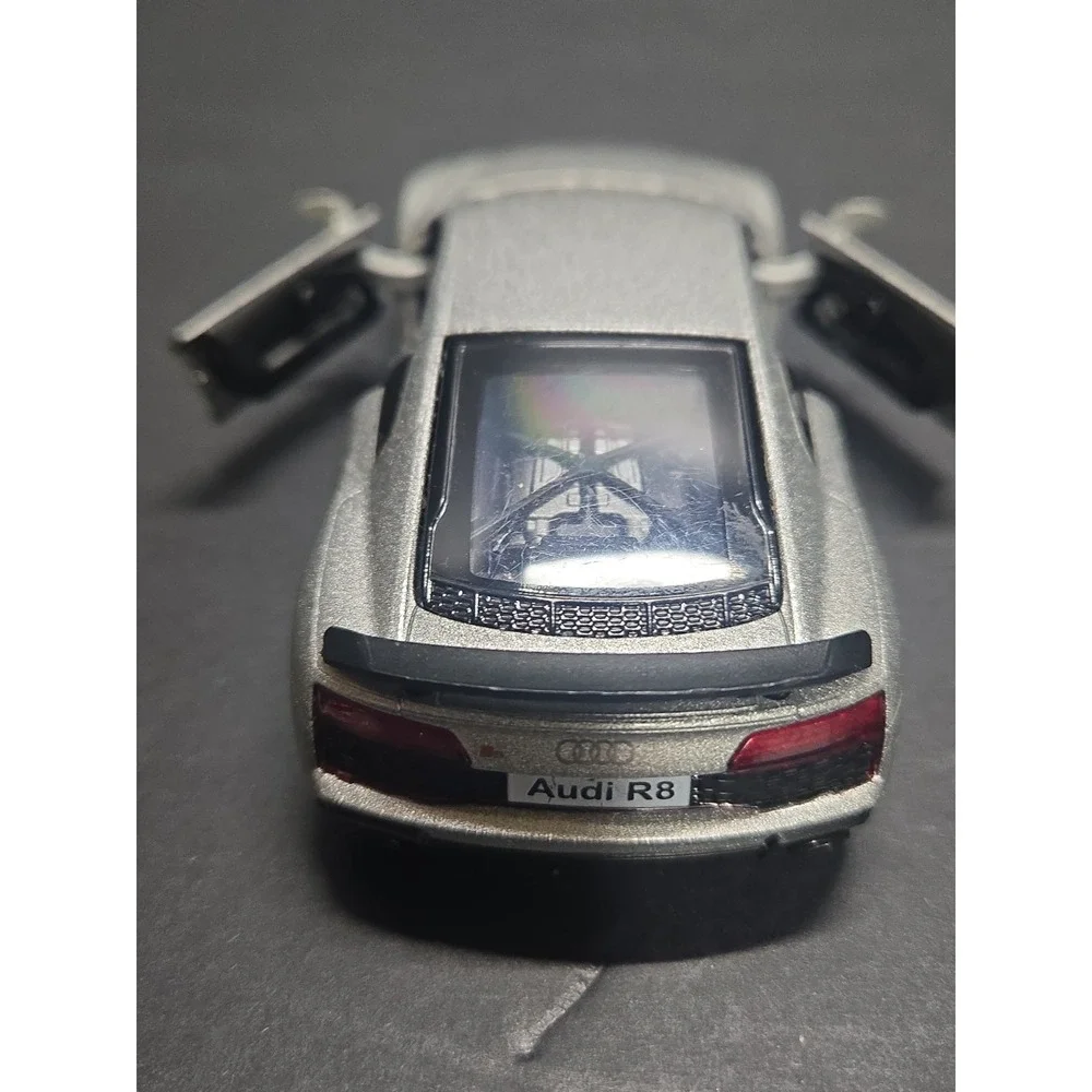 Audi R8 Coupe Silver Diecast Model Car 1:36 JFL Enterprises‎ Made in China